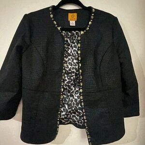 Women’s Ruby Rd. black Faux Leather Animal print outlined with Jewels Sz. 8
